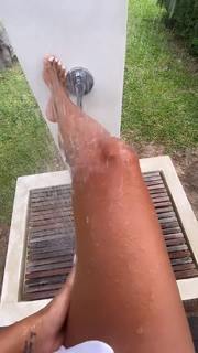 Edyta Górniak feet photo thumbnail