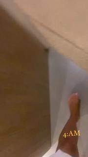 Edyta Górniak feet photo thumbnail