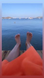 Edyta Górniak feet photo thumbnail