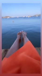 Edyta Górniak feet photo thumbnail