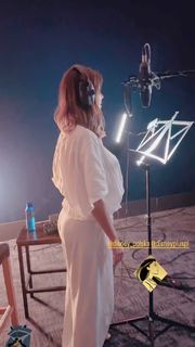 Edyta Górniak feet photo thumbnail