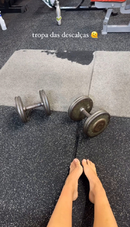 Kéfera Buchmann feet photo thumbnail