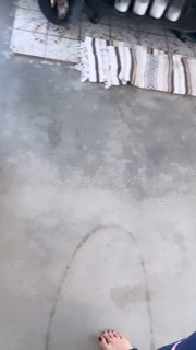 Bella Thorne feet photo thumbnail