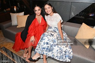 Vanessa Hudgens feet photo thumbnail