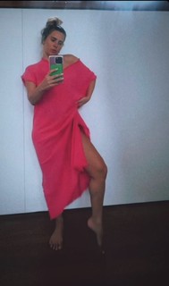 Carolina Dieckmann feet photo thumbnail