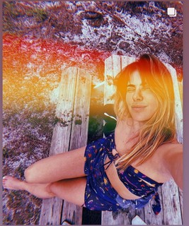 Carolina Dieckmann feet photo thumbnail