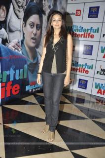 Sonali Bendre feet photo thumbnail