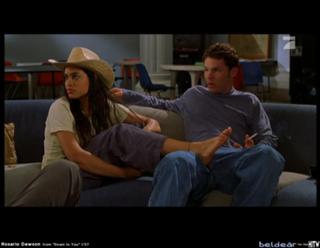 Rosario Dawson feet photo thumbnail