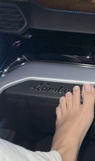 Corinna Kopf feet photo thumbnail