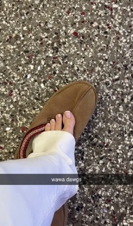 Corinna Kopf feet photo thumbnail