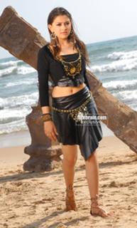Hansika Motwani feet photo thumbnail