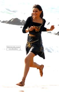 Hansika Motwani feet photo thumbnail