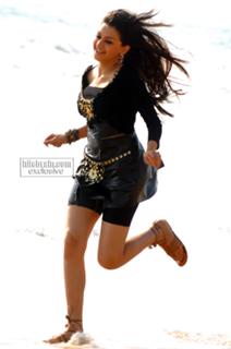 Hansika Motwani feet photo thumbnail