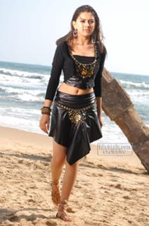 Hansika Motwani feet photo thumbnail