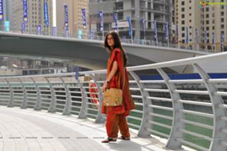 Ileana D'Cruz feet photo thumbnail