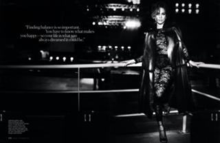 Jennifer Lopez feet photo thumbnail