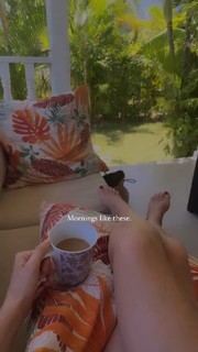 Xenia Tchoumitcheva feet photo thumbnail