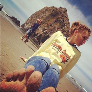 Aly Michalka feet photo thumbnail