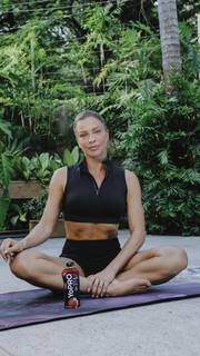 Grazi Massafera feet photo thumbnail