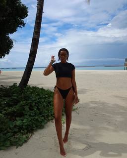Rochelle Humes feet photo thumbnail