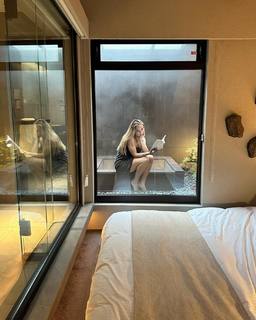 Charly Jordan feet photo thumbnail