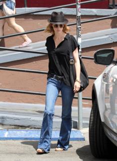 January Jones feet photo thumbnail