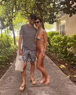 Jordana Brewster feet photo thumbnail