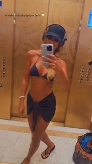 Gaby Espino feet photo thumbnail