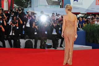 Kate Hudson feet photo thumbnail