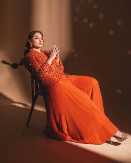 Sonakshi Sinha feet photo thumbnail