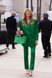 Heidi Klum feet photo thumbnail