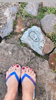 Franciely Freduzeski feet photo thumbnail