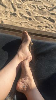 Franciely Freduzeski feet photo thumbnail
