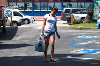 Lea Michele feet photo thumbnail
