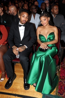 Halle Bailey feet photo thumbnail