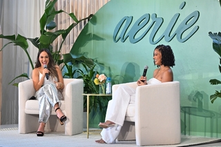 Halle Bailey feet photo thumbnail