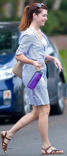 Alyson Hannigan feet photo thumbnail