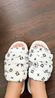 Julieanna Marie Goddard feet photo thumbnail