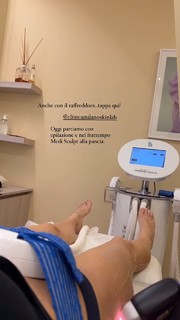 Melita Toniolo feet photo thumbnail