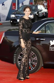 Laetitia Casta feet photo thumbnail