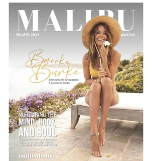 Brooke Burke feet photo thumbnail