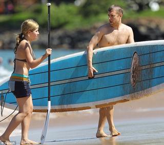 Jennette McCurdy feet photo thumbnail