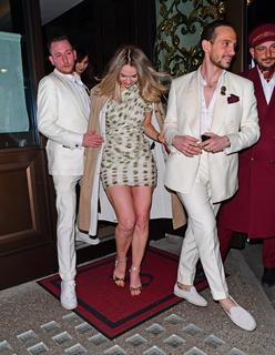 Lily James feet photo thumbnail