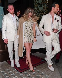 Lily James feet photo thumbnail