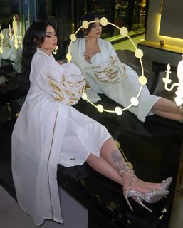Haifa Wehbe feet photo thumbnail