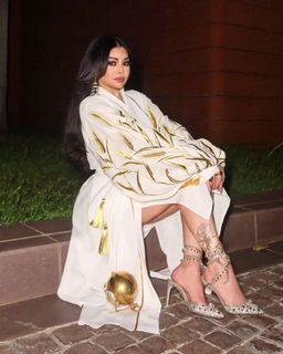 Haifa Wehbe feet photo thumbnail