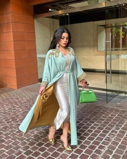 Haifa Wehbe feet photo thumbnail
