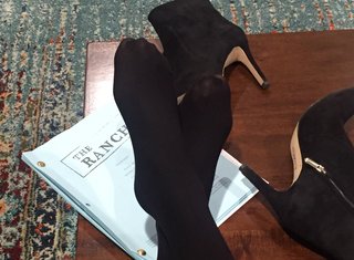 Megyn Price feet photo 1