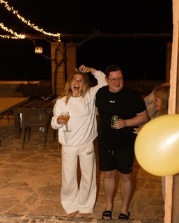 Lola Weippert feet photo thumbnail