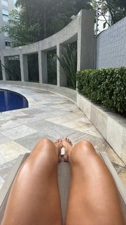 Kéfera Buchmann feet photo thumbnail